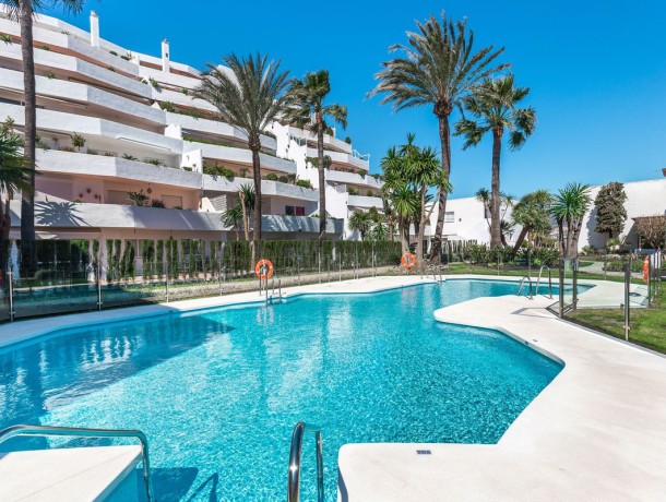 Apartment for sale in Nueva Andalucía, Marbella