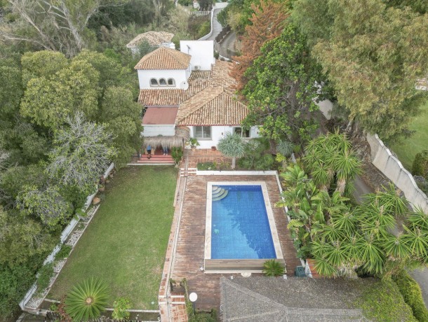 Villa for sale in Benalmadena, Marbella