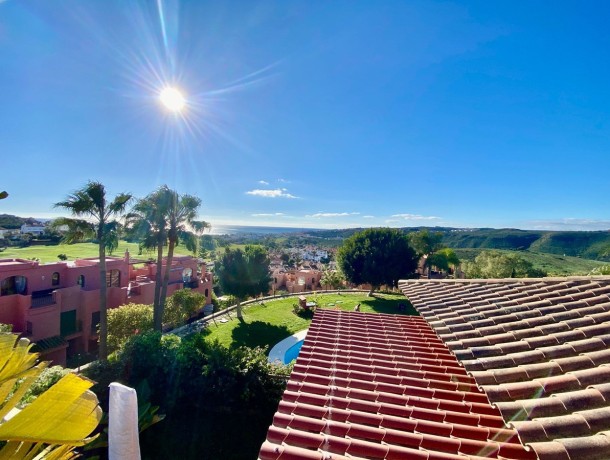 Apartment for sale in La Duquesa, Marbella