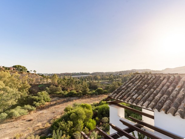 Apartment for sale in Los Arqueros, Marbella