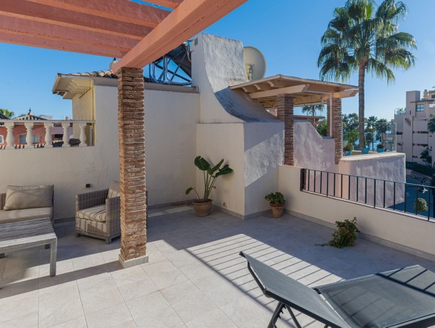Townhouse for sale in Estepona, Marbella