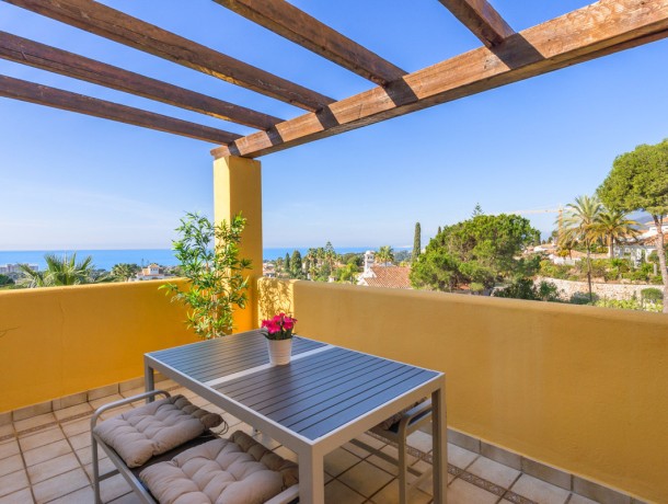 Villa for sale in El Rosario, Marbella