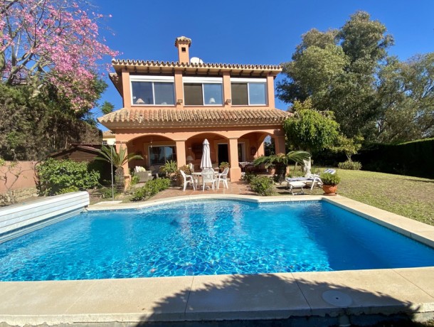 Villa for sale in Estepona, Marbella