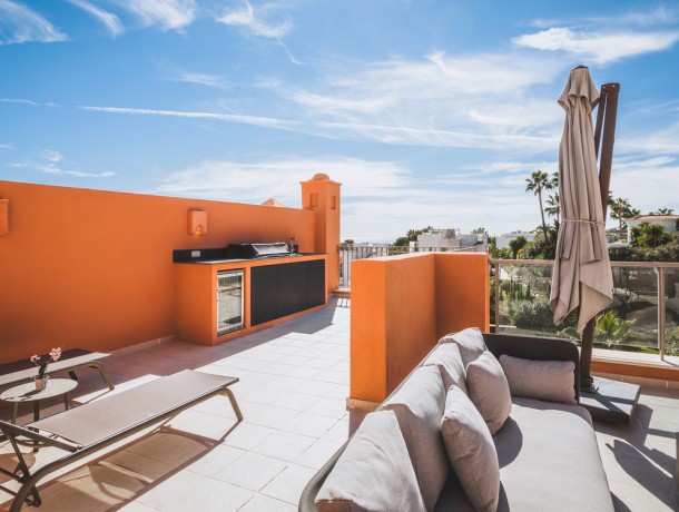 Apartment for sale in Nueva Andalucía, Marbella