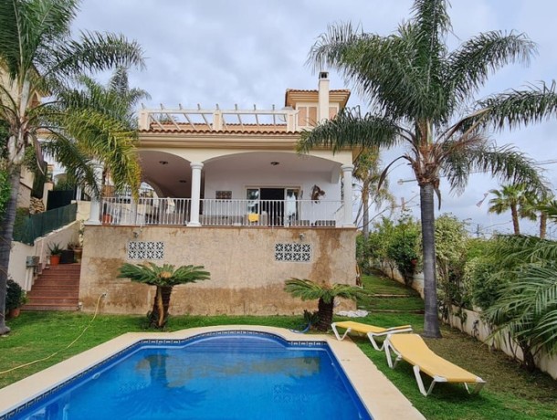 Villa for sale in Riviera del Sol, Marbella