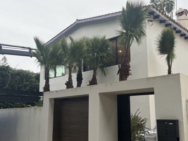 Villa for sale in Nueva Andalucía, Marbella