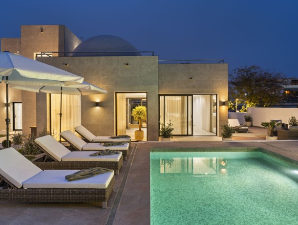 Villa for sale in Nueva Andalucía, Marbella