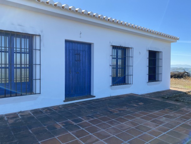 Villa for sale in Alora, Marbella