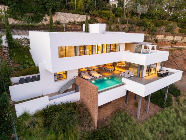 Villa for sale in La Quinta, Marbella