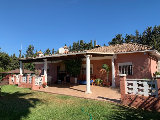 Villa for sale in Estepona, Marbella