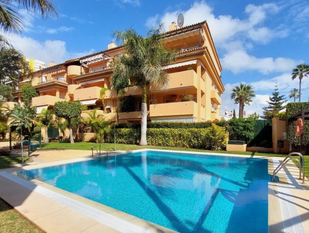 Apartment for sale in El Rosario, Marbella