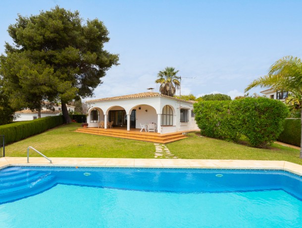Villa for sale in Elviria, Marbella