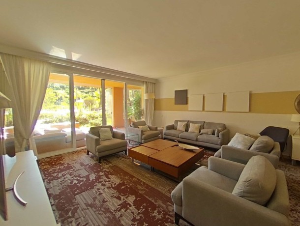 Apartment for sale in Nueva Andalucía, Marbella