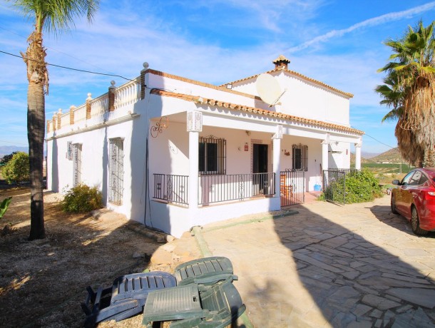 Villa for sale in Alhaurín el Grande, Marbella