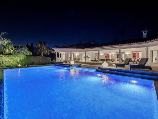 Villa for sale in Hacienda Las Chapas, Marbella