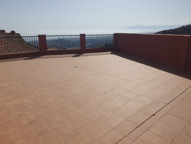 Apartment for sale in Calahonda, Marbella