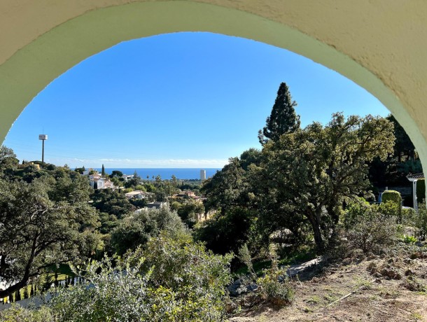 Villa for sale in Elviria, Marbella