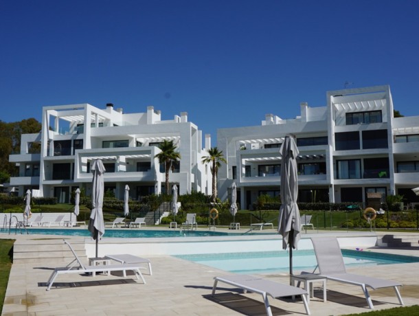 Apartment for sale in Atalaya, Marbella