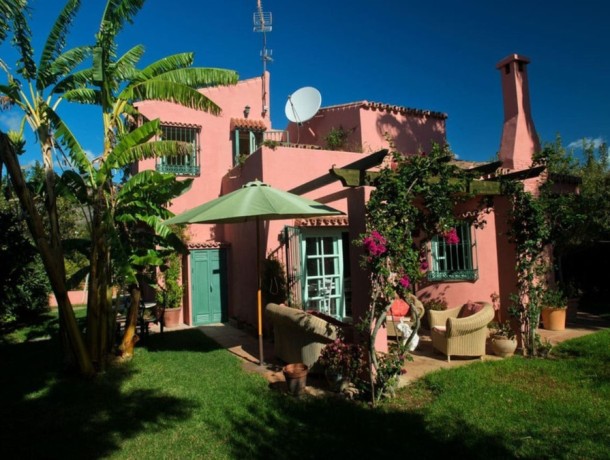 Villa for sale in Estepona, Marbella