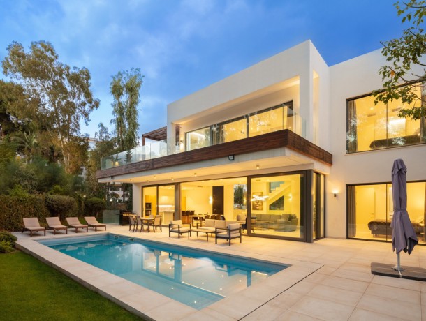 Villa for sale in Estepona, Marbella