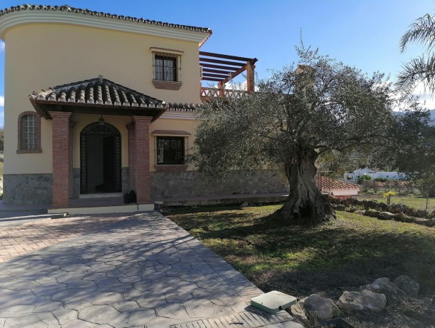 Villa for sale in Alhaurín el Grande, Marbella