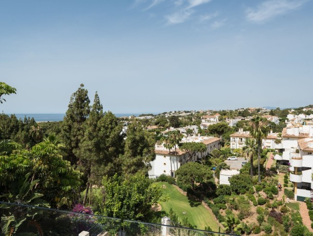 Villa for sale in Calahonda, Marbella