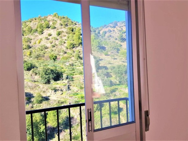 Villa for sale in Tolox, Marbella