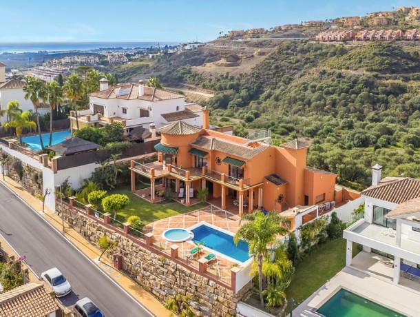 Villa for sale in Benahavís, Marbella