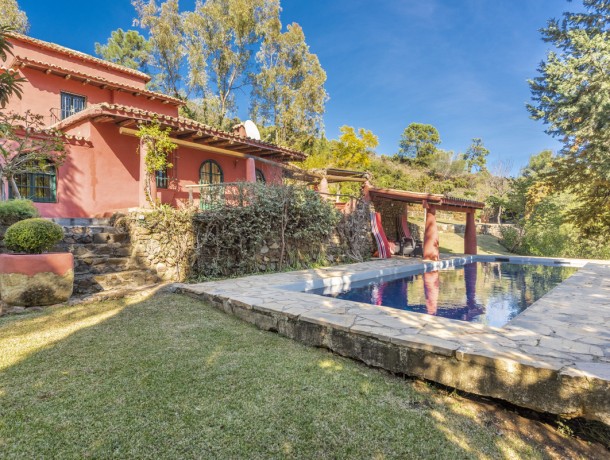 Villa for sale in Benahavís, Marbella