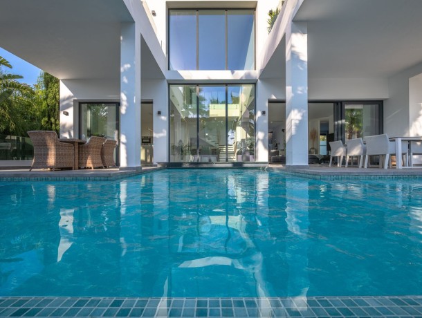 Villa for sale in Marbesa, Marbella
