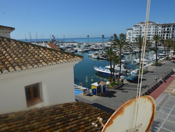 Apartment for sale in La Duquesa, Marbella