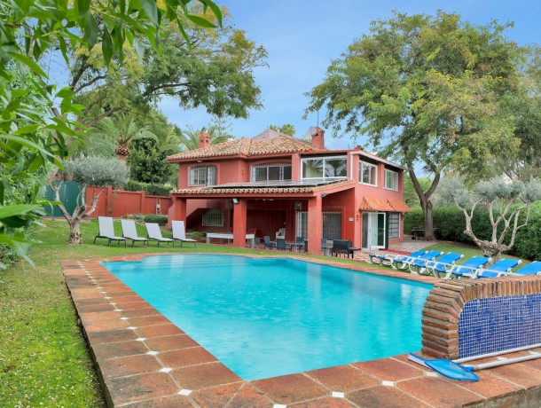Villa for sale in Elviria, Marbella