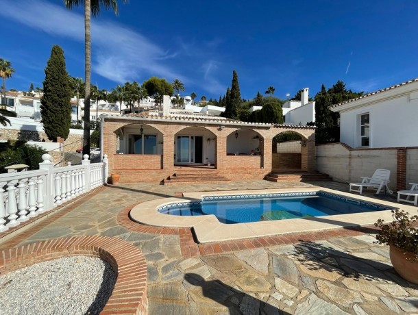 Villa for sale in Benalmadena, Marbella