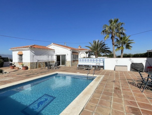 Villa for sale in Coín, Marbella