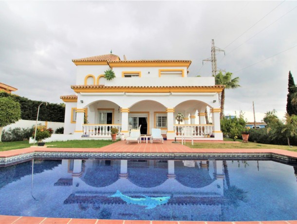 Villa for sale in Bel Air, Marbella