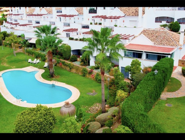 Apartment for sale in Nueva Andalucía, Marbella