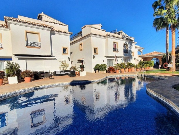 Townhouse for sale in La Cala de Mijas, Marbella