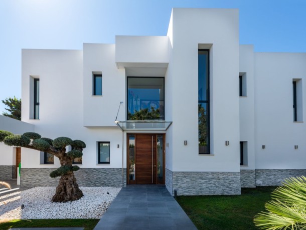Villa for sale in Estepona, Marbella