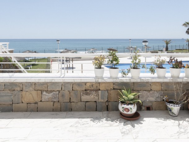 Apartment for sale in Casares Playa, Marbella