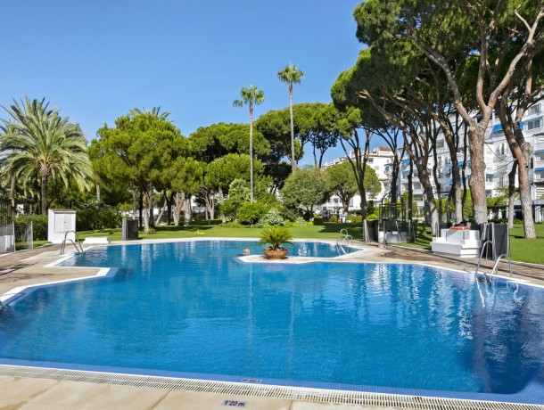 Apartment for sale in Nueva Andalucía, Marbella