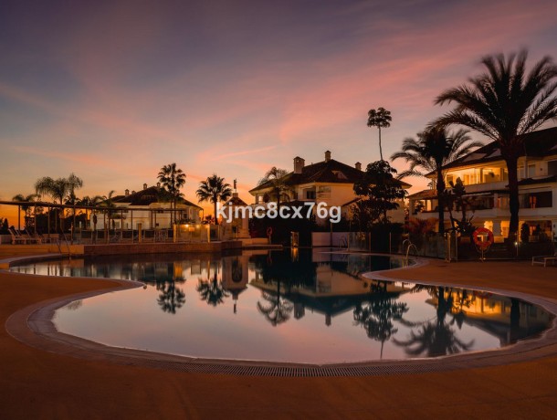 Apartment for sale in The Golden Mile, Marbella
