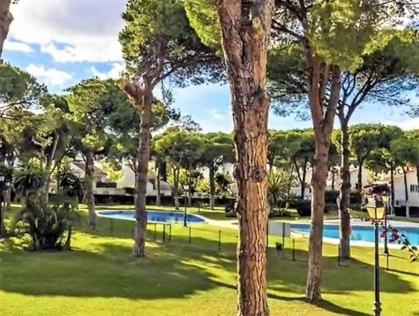 Villa for sale in Benamara, Marbella