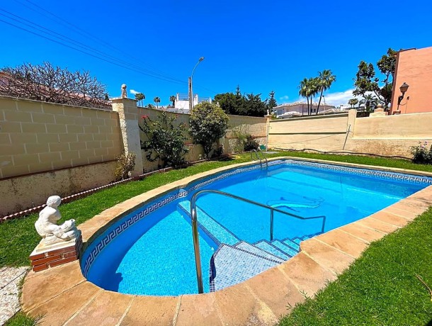 Villa for sale in Benalmadena Costa, Marbella