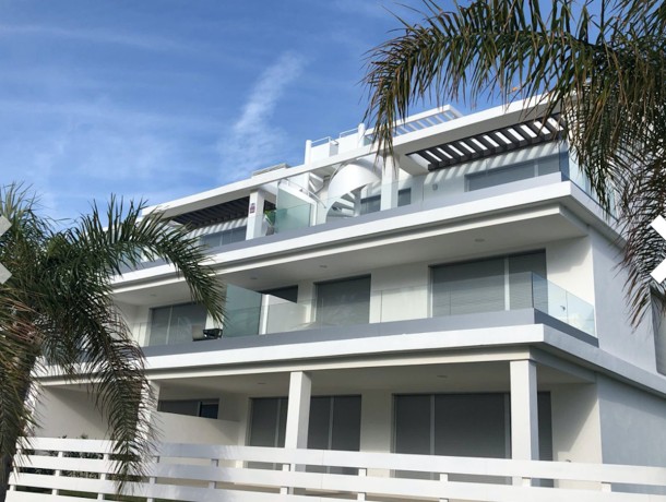 Apartment for sale in Cancelada, Marbella