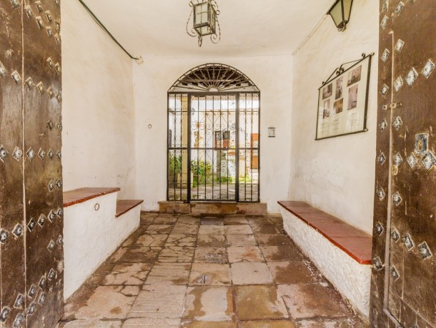Townhouse for sale in Ronda, Marbella