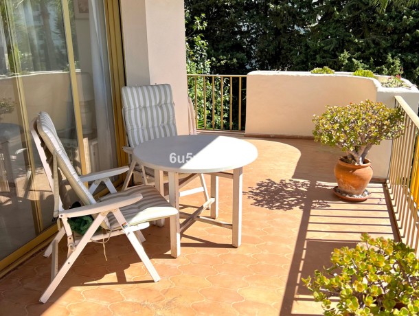Apartment for sale in Nueva Andalucía, Marbella