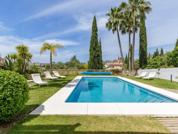 Villa for sale in Mijas Golf, Marbella