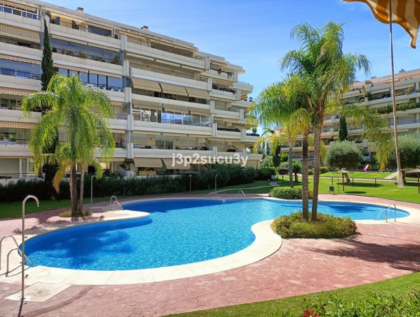 Apartment for sale in Guadalmina Alta, Marbella