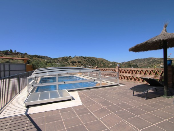 Villa for sale in Monda, Marbella
