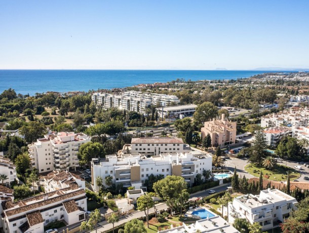 Apartment for sale in Nueva Andalucía, Marbella